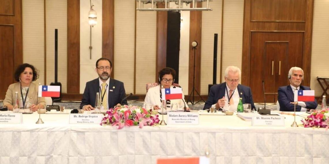 Chile e India fortalecen la cooperación en minerales críticos para la transición energética