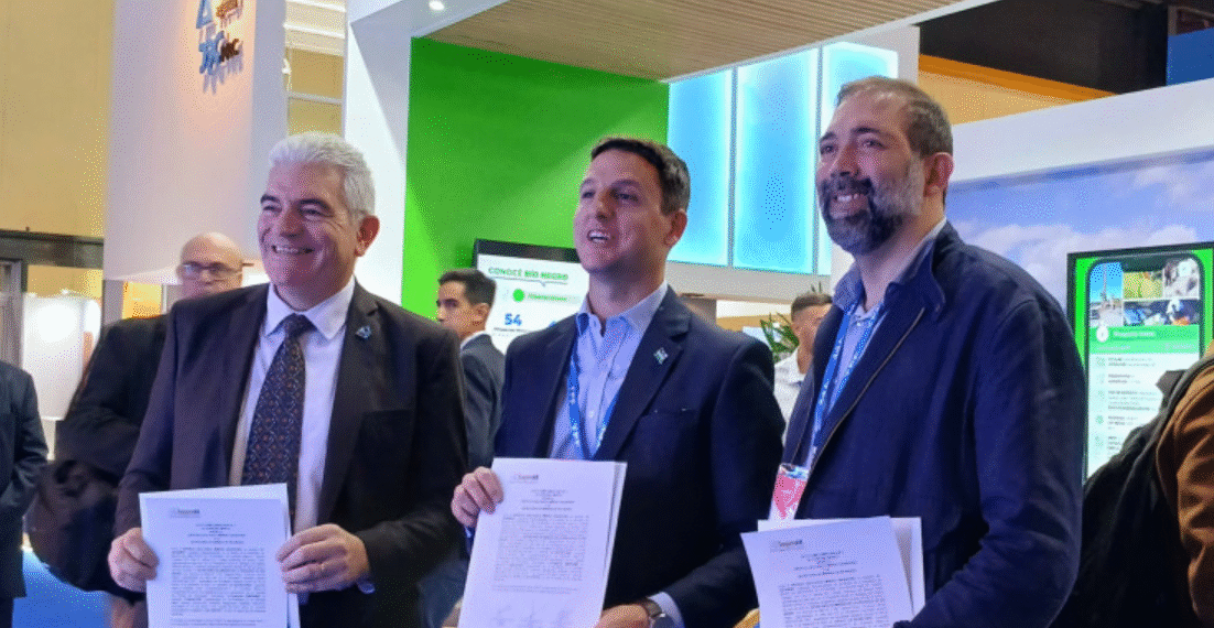 SEGEMAR en ArMinera 2025 firma acta complementaria para fortalecer la cooperación minera en Argentina