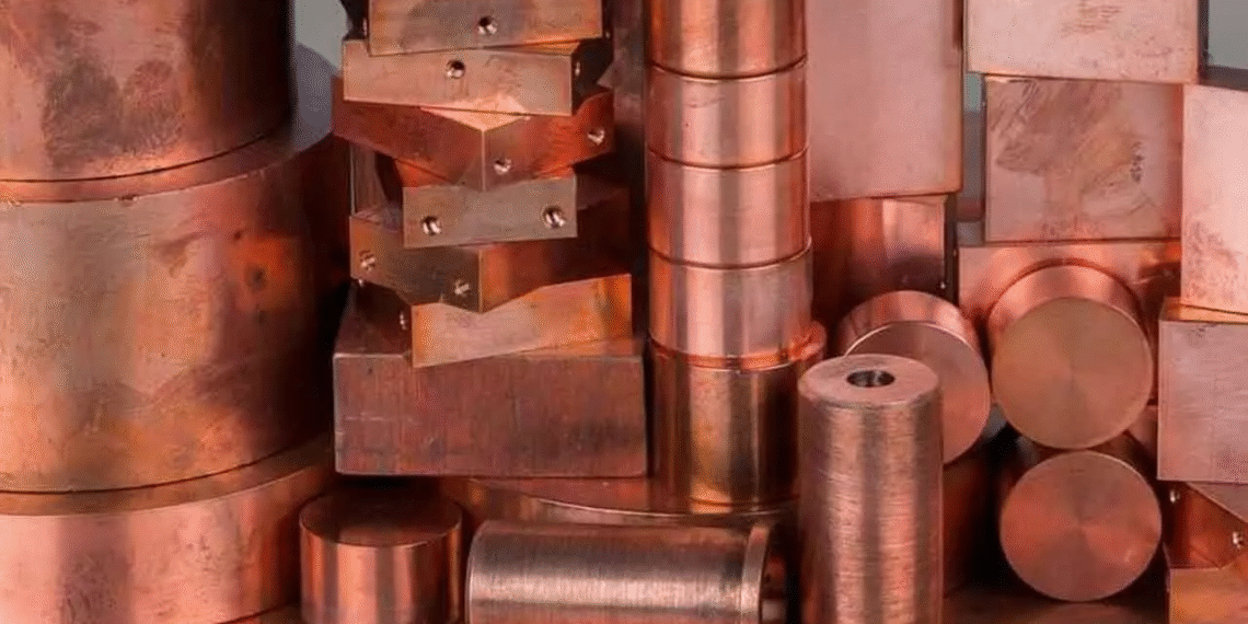 Perú registra crecimiento en producción de metales estratégicos en abril 2025, destacando zinc y plata