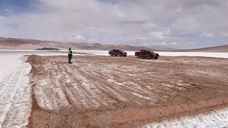 Argentina y Francia firman acuerdo de cooperación para impulsar la inversión en minerales críticos, con énfasis en el litio