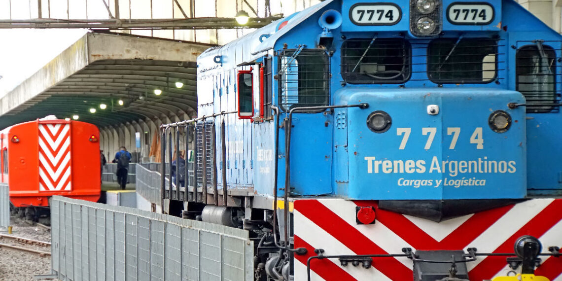 Argentina oficializa la privatización del ferrocarril Belgrano Cargas y busca potenciar la minería como motor logístico