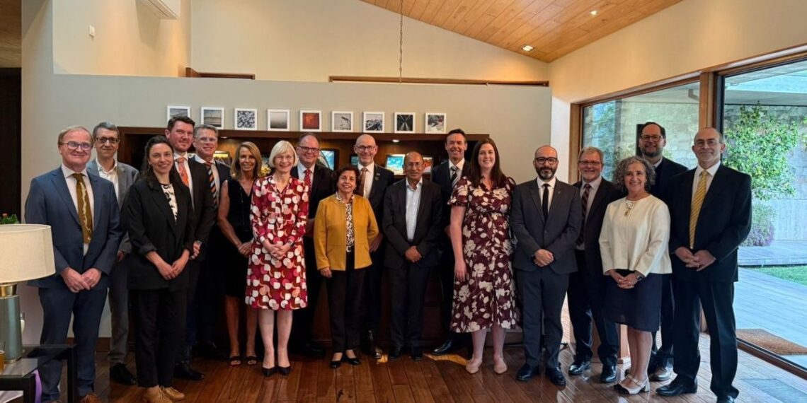 La Embajada de Australia en Chile y la Universidad de Queensland fortalecen la cooperación bilateral en educación, innovación y minería sostenible