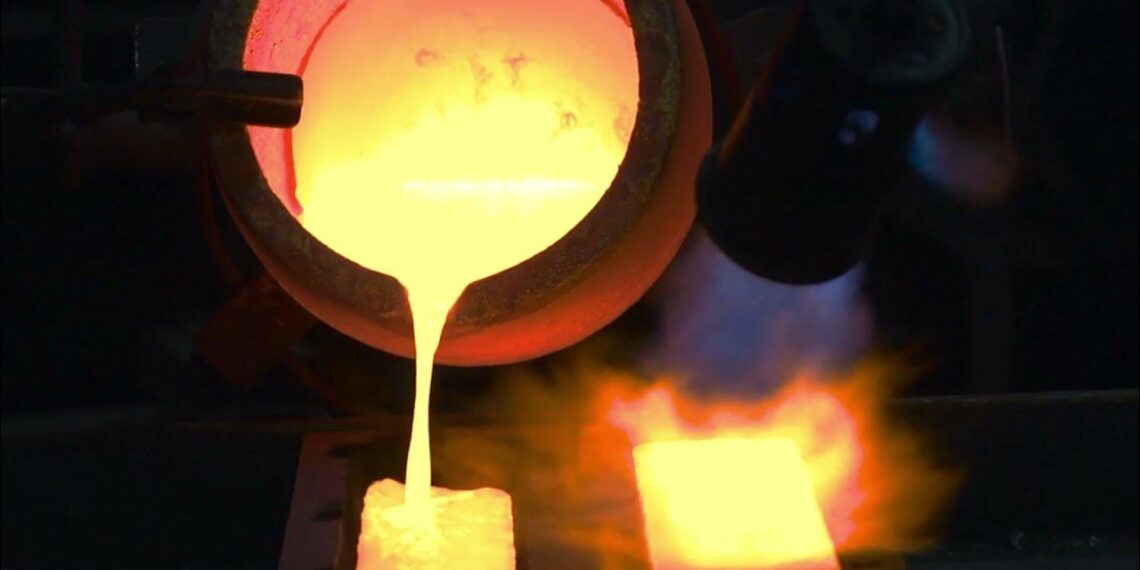 Goldman Sachs eleva su pronóstico del precio del oro a 4.900 dólares para diciembre de 2026