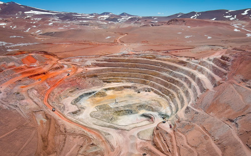 Glencore suma el proyecto de cobre Quechua en Perú tras la salida de Pan Pacific