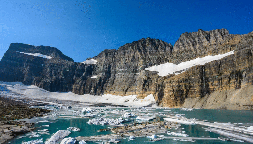 Milei impulsa una nueva Ley de Glaciares y propone delegar en las provincias la definición de zonas periglaciares