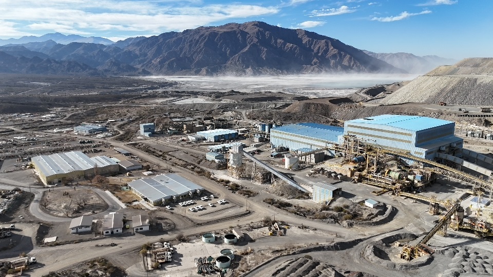 Glencore acecha a Rio Tinto: el resurgimiento del carbón reabre la puerta a una megafusión minera