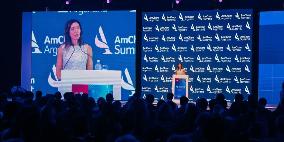 Argentina necesita competitividad e infraestructura para transformar estabilidad macroeconómica en desarrollo