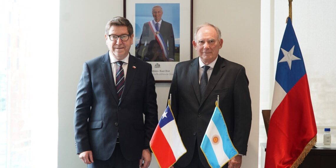 Argentina y Chile fortalecen cooperación bilateral en minería y transición energética