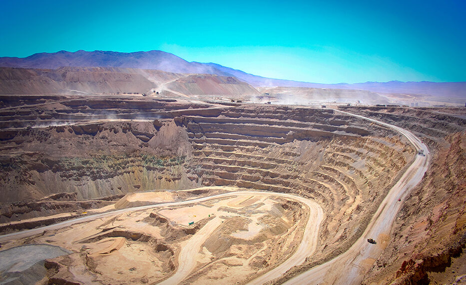 Chile alcanza cartera minera récord de US$104.500 millones: El plan de Daniel Mas para acelerar la inversión
