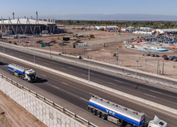 YPF lanzó el «Diesel 10 Minero»: un combustible desarrollado para la alta montaña que se producirá en Mendoza