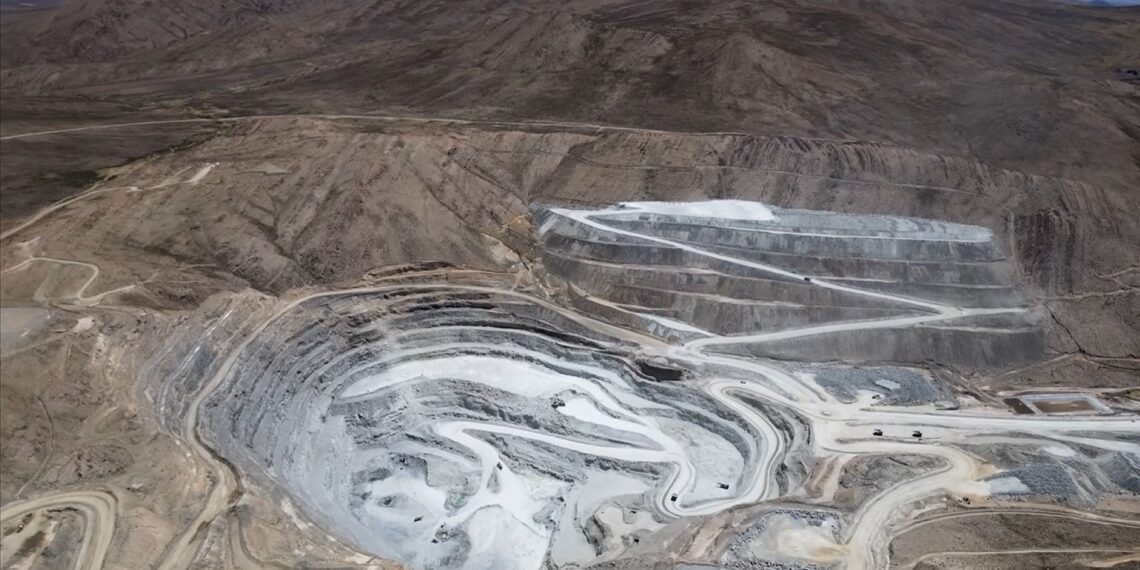 Chile e India negocian un acuerdo estratégico por el litio y el cobre para asegurar suministros tecnológicos