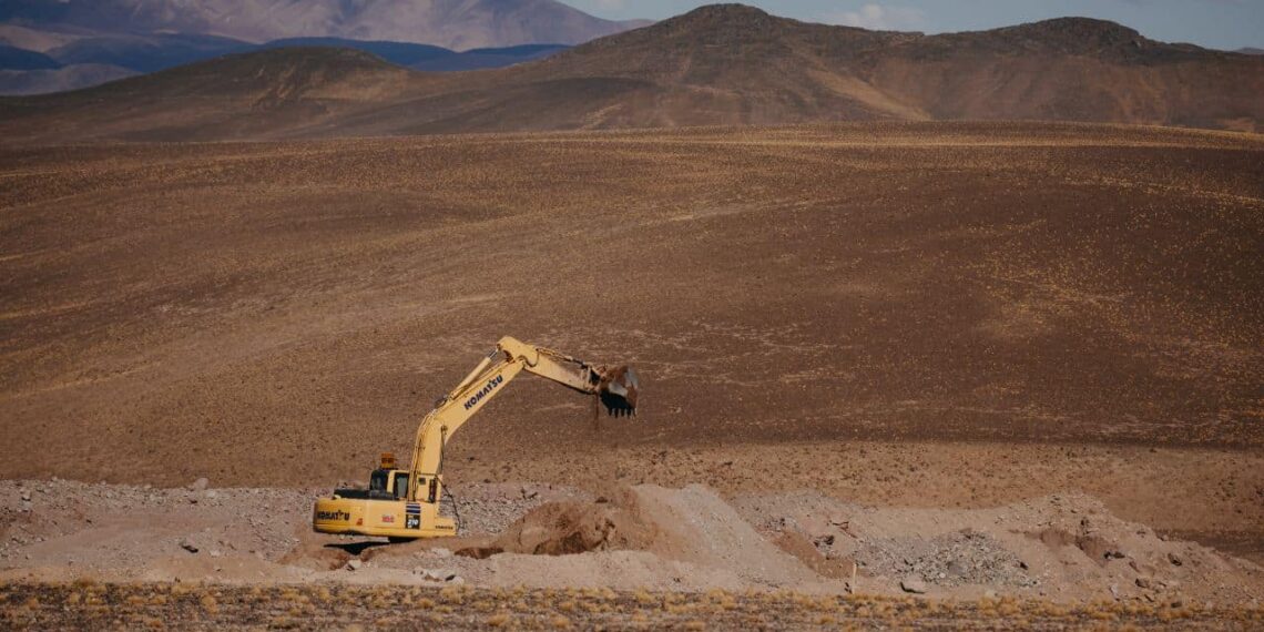 Cobre y litio en Argentina: Proyectan inversiones por USD 55.000 millones y alertan por límites en la cadena de proveedores