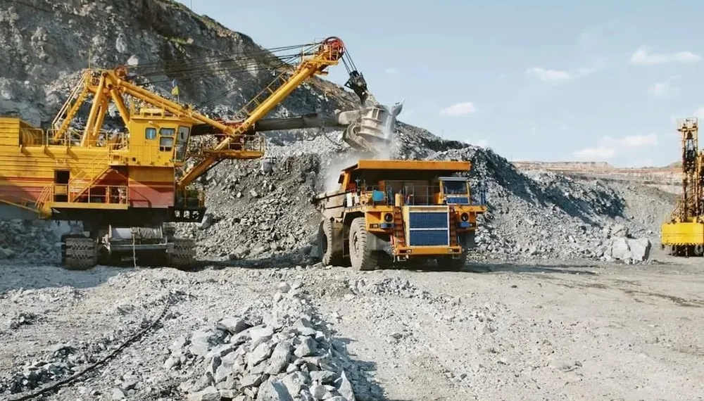 Mendoza suma geonodos estratégicos sobre minería, hidrocarburos y energía