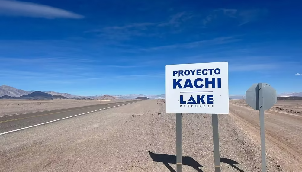 Lake Resources y Catamarca coordinan evaluación ambiental de Kachi