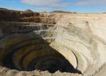 Minería: Santa Cruz fundamentó el veto a la suba de regalías por errores técnicos y jurídicos
