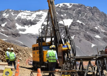 Mendoza licita obra eléctrica clave con impacto en la minería de San Juan